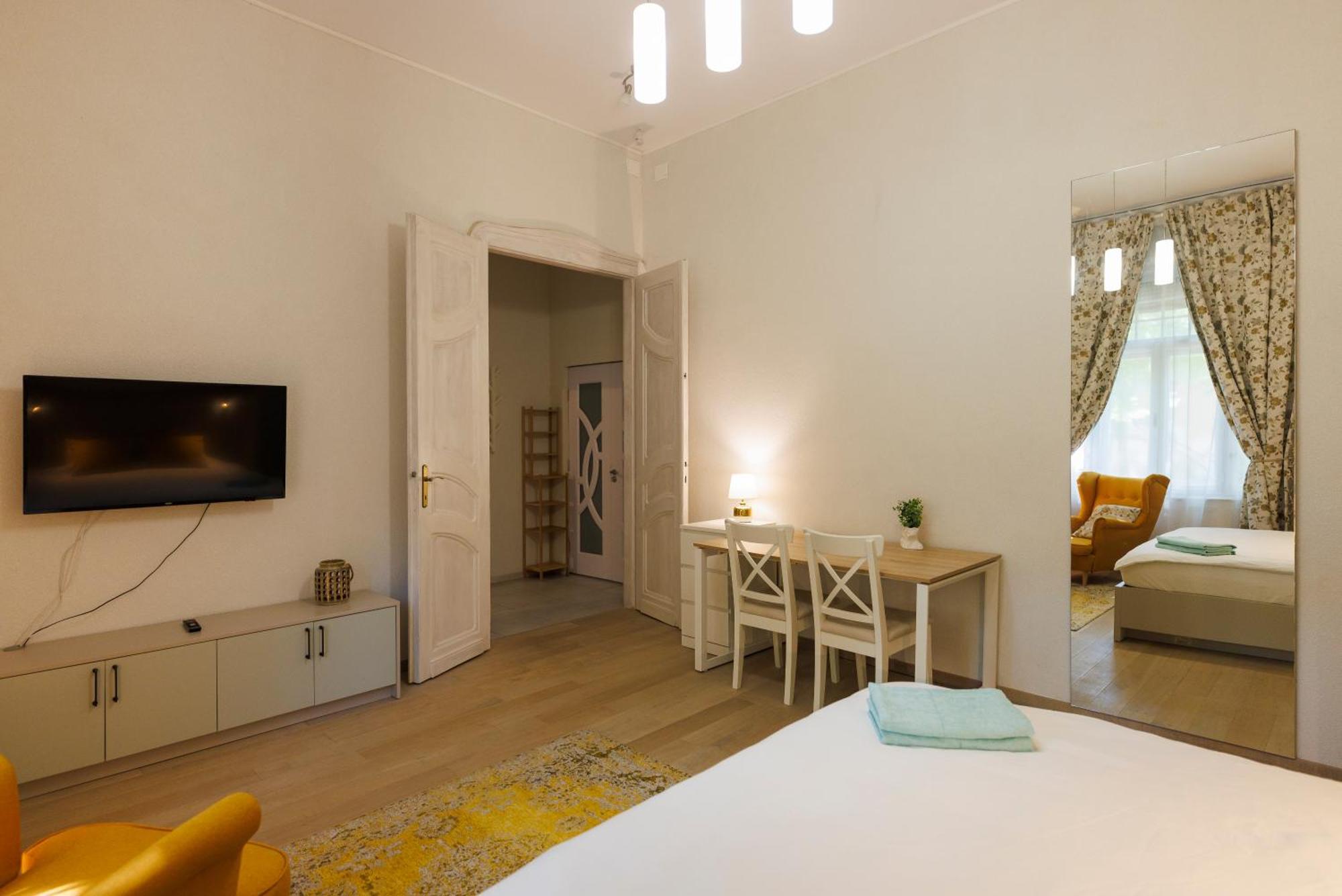 Victoriei Square Apartment Temesvár Kültér fotó